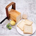 Miniatyrbillede 3 af 5: Brødskærer, Køkkentilbehør, brød/bagning, Kompakt Foldbar Brød Sandwich Toast Brødskærer