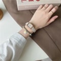Miniatyrbild 4 av 6: Retro fyrkantig kvarts digital urtavla Casual armbandsur Läderrem Fashionabla klocka Vattentät armbandsur för kvinnor Red