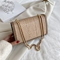Miniatyrbild 5 av 6: Bee Pu Läder Crossbody-väskor för kvinnor Kedjor Axelremsväska Kvinnliga Damväskor Sling Lyx Handväskor Designer Red