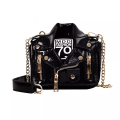 Miniatyrbild 1 av 6: Europeiskt varumärke Design Kedja Motorcykelväskor Damkläder Axelnit Dragkedja Jacka Väska Messenger Bag Dam Läderhandväskor Black 18cm X 16cm X 6cm