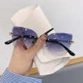 Miniatyrbild 2 av 6: Cat Eye Solglasögon Dam 2023 Båglösa lyxmodeglasögon Blå nyanser Lunette De Soleil Femme Gafas De Sol Mujer Lentes Purple
