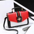 Miniatyrbild 1 av 6: Kvinnor Designer Contrast Handväska Kvinna Ny Klassisk Crossbody-väska Flikväska Läder Axelväska Damväska Red