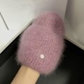 Miniatyrbild 1 av 6: Ins Solid Shiny Color Beanies SkulliesLetter Kvinna Fluffig Vinterhatt För Matchande Varm Mjuk Present letter logo04