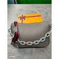 Miniatyrbild 1 av 6: Crossbody-väskor i äkta läder Kvinnor Berömt märke Kvinnlig Axelväska Mode Bred axelrem Mjuk liten Kvinnor Väska Bolsa sac Khaki