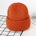 Miniatyrbild 1 av 6: Visrover 9 Färger Unisex Solid Färgade Mössor Vinterhatt För Kvinna Stickad Bonnet Acryl Kvinna Höst Varma Skullies 4-lurex orange