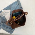 Miniatyrbild 6 av 6: Mode Bucket-väska för kvinnor Handväska PU-läder Axelväska Lyxdesigner Bred rem Dam Crossbody-väska kvinnlig Totes bolsa Beige