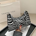 Miniatyrbild 2 av 6: Mode Print Dam Lyx Handväska PU Läder Enkel Underarm Axelväskor Kvinnlig Daglig Design Handväska Handväska Zebra 25.5x6.5x17.5cm