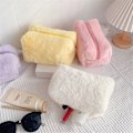 Miniatyrbild 3 av 6: Mjuk plysch sminkväska för kvinnor 2022 Vinter Ny fluffig kosmetisk smink Case Flickor Resor Toalettartiklar Organizer Handväska White 18cm x 10cm x 10cm