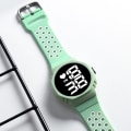 Miniatyrbild 6 av 6: 2022 Vattentäta klockor för män Utomhussport Ledad digital watch Mode Elektronisk watch för män Relogio Masculino White
