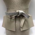 Miniatyrbild 4 av 6: Kvinnor Peplum Bälte Kvinnlig Kjol Läder Midjebälten Mode Damer PU Svart rosett Bred sele Klänningar Designer midjeband Apricot 1pc