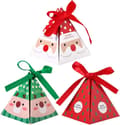3 Julklappsaskar – Triangulära Godisförpackningsaskar – Jultomte & Julgran – Röd/Grön – 8×8×9 cm