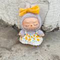Miniatyrbillede 5 af 5: /QU/Kun tøjet til de første, anden og tredje generationer af Labubu-dukker, blomstrede kjoler, buede outfits, kamera-vedhæng LBB-03 JUST CLOTHES