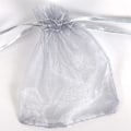 Miniatyrbillede 4 af 5: \"QD\" Små gaveposer med snoretræk Organza Grå 25-pak 7x9 cm