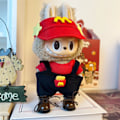 Pikkukuva 1 / 7: 17 cm Generation Blind Box Labubu -nuken vaatteet, sarjakuvatyylinen Labubu-riipus, vaihto-urheilu- ja vapaa-ajanpuku, vain vaatteet Lbb-6
