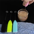 Miniatyrbilde 3 av 4: QU. Elektrisk Eggvisp Melkeskummer Automatisk Melkeskum for Kaffe Matcha Varm Sjokolade Visp Mini Drikkemikser Blender Kjøkken