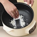Miniatyrbild 2 av 5: QU.Elektrisk Multikokare 220V Non-stick Multifunktionell Matlagningsmaskin Hotpot Nudlar Ägg Soppa Ångkokare Ris Kokare För Hemmet