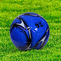 Miniatyrbillede 1 af 5: Premium Størrelse 4 Fodbold - Holdbar, Maskinsyet PVC til Mænd & Kvinder - Perfekt til Træning & Konkurrence[F2]