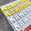 Pikkukuva 3 / 10: Soveltuu Kawasaki Qimo -poljinmoottoripyörään 3D kolmiulotteinen pehmeä liimakirjaintarra polttoainesäiliön koriin, personoitu englanninkielinen tarra{f709}