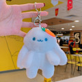Miniatyrbillede 1 af 11: Tegneserie Kuromi dukke skoletaske vedhæng dukke plys legetøj par nøglering taske vedhæng Plush carrot rabbit-white 11cm (with keychain)