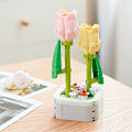 Pikkukuva 1 / 11: Rakennuspalikat Kukat Säilötyt Kukat Ruusut Ystävänpäivälahja Kimppu Koottavat Lelut 103-A4-Pot Bouquet-Tulip-123g