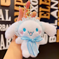 Miniatyrbild 1 av 11: Tecknad Kuromi docka skolväska hänge docka plyschleksak par nyckelring väska hänge Plush Lolita Cinnamon Dog-Blue 11cm (with keychain)
