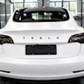 Pikkukuva 5 / 5: 3D Mattamusta Tesla Takaluukun Merkki - Mukautettu Auton Merkki Tesla Model S/X/Y