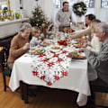 Miniatyrbillede 6 af 7: Broderede julebordmåtter med julestjerne og mistelten, linned til juledekorationer 36,8 cm x 175,3 cm