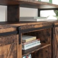 Miniatyrbillede 5 af 8: Rootz tv-møbel - tv-skab - 2 skydedøre - op til 60 tommer - 135 x 40 x 76 cm - Justerbare hylder - Industriel - Brun - Sort