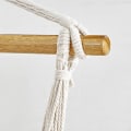 Miniatyrbillede 6 af 7: Rootz Hængestolsgynge - Hængekøjestol - Mørkegrå - Polyester bomuldsstof - Træstang - 148 cm x 125 cm - 2 puder - Metalkæde - Karabinhage - 150 kg Kap