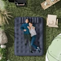 Miniatyrbild 2 av 10: Rootz luftmadrass för 2 personer - Uppblåsbar säng - Campingmadrass - Optimalt kroppsstöd - Snabb uppblåsning - Slitstark halkfri yta - 203cm x 152cm