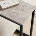 Miniatyrbillede 6 af 7: Rootz Modern Sidebord - Sofabord - Laptop Skrivebord - Lysegrå spånplade - Metalramme - Gulvbeskytter - 30cm x 60cm x 40cm
