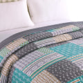 Miniatyrbillede 5 af 9: Rootz Luxurious Patchwork sengetæppe - Quiltet dyne - Vendbart betræk - Blød polstring - Alsidig stil - Nem pleje - 100 % polyester - Flere størrelser