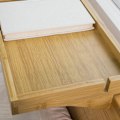Pikkukuva 6 / 7: Rootz Bamboo yöpöytähylly - Kiinnitettävä yöpöytä - Riippuva säilytystila - Kaapelinhallintapaikat - Asennus ilman työkaluja - 36 cm x 9 cm x 25 cm
