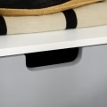 Miniatyrbillede 5 af 7: Rootz Sengebord - Natbord - Skandinavisk Design - Stor Skuffe - Vandtæt maling - Hvid - 40 x 38 x 58 cm