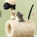 Miniatyrbild 7 av 10: Rootz Cat Tree Skrapstolpe - Design med svart nosad får - Tunnel och lekbollar - Enkel montering - Spånskiva och plysch - 48 cm x 34 cm x 98 cm