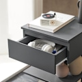 Miniatyrbillede 6 af 7: Rootz Sengebord - Natbord - Sidebord - Kommode - Rummelig opbevaring med 3 hylder og skuffe - Kompakt design Passer til smalle rum - Nem montering - G