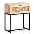 Miniatyrbillede 1 af 7: Rootz Modern Sengebord - Natbord - Rattanskuffe - Mangotræ - Håndlavet - Wienervævet - Naturligt trækorn - Sort metalstel - 50 cm x 60 cm x 30 cm