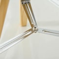 Miniatyrbillede 5 af 7: Rootz Bordlampe - Sengelampe - Stativlampe - Træstativramme - Spotlight Design - Natur/Sølv - 30 cm x 30 cm x 68 cm