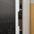 Miniatyrbillede 2 af 5: Rootz Design Børneopbevaringskisteskab med tavle - Børnebogreol Bogreol