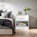 Miniatyrbillede 2 af 5: Rootz Bedside Table - Side Bord - Natbord - Med skuffe til ekstra opbevaring - Hvid - 28 cm x 39 cm x 41 cm