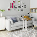 Miniatyrbillede 2 af 6: Rootz sidebord - C-formet endebord - Moderne sofabord - MDF & metalstel - Stabil konstruktion - 45 cm x 25 cm Bordplade - 63,5 cm Højde