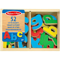 Pikkukuva 3 / 4: Koulutuslelu - MELISSA & DOUG - 52 Puinen Aakkosimagneetti - Suuret ja pienet magneettikirjaimet Flerfärgad