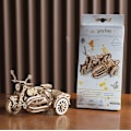 Pikkukuva 5 / 6: Hagridin lentävä moottoripyörä™ - Ugears - 3D puupuzzle Beige