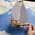 Pikkukuva 5 / 6: Ocean Beauty Yacht - Ugears - Puinen 3D-pohjainen palapeli Beige