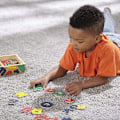 Pikkukuva 2 / 4: Koulutuslelu - MELISSA & DOUG - 52 Puinen Aakkosimagneetti - Suuret ja pienet magneettikirjaimet Flerfärgad
