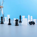 Miniatyrbilde 3 av 5: Sjakkbrett Resin Form Sett, 1 Stk Brikkebrett Epoksy Støpeform med 6 Stk 3D Sjakkbrikker Silikon