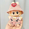 Miniatyrbild 1 av 5: Original Andra Generationens Labubu Monster Have A Seat Serie Söt Docka Kläderleksak Ornament Endast Kläder Söt Dockleksak Present[jkw] 7