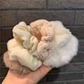 Miniatyrbillede 4 af 5: 7-pak Vinter Efterår Varme Bløde Hårelastikker til Kvinder Piger Søde Plys Stretch Hårelastikker 1pcs white