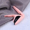 Miniatyrbild 4 av 5: Professionell Ukulele Capo Enhands Snabbväxling Ukelele Capo Zinklegering Gitarrdelar Tillbehör (Rosa)