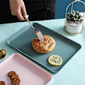 Miniatyrbillede 4 af 4: Pakke med 3 serveringsbakker i plast, serveringsbakker i plast, små rektangulære bakker til køkken, spisestue, cafe, (pink, grå, grå-grøn)